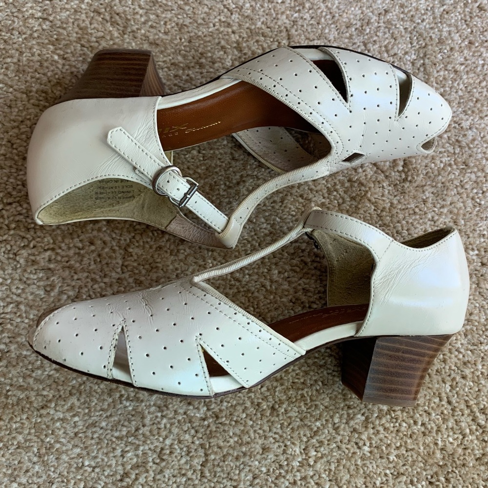 *SOLD* Re-Mix Gabriele Leather Heels - Picture 7 of 16